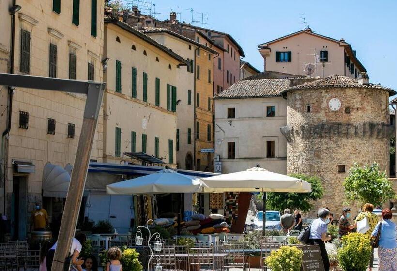 Отель B&b Locanda Toscanini