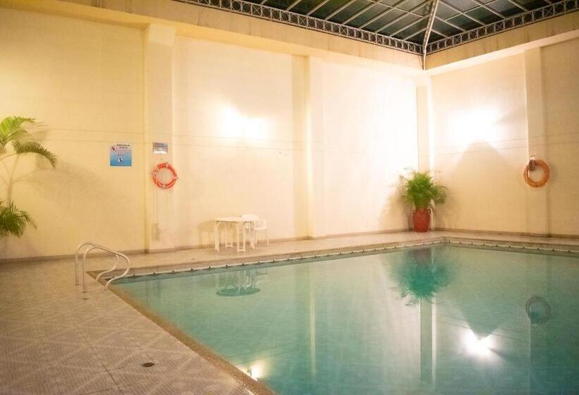 هتل Dinastia Real