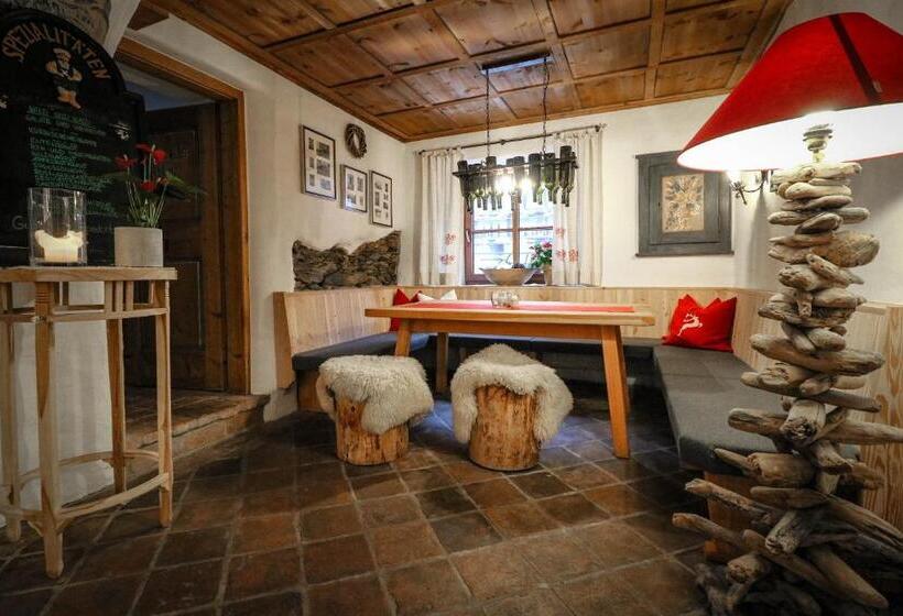 Bei Max   Hotel Garni Kirchenwirt