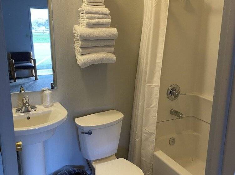 فندق Green Creek Inn And Rv Park