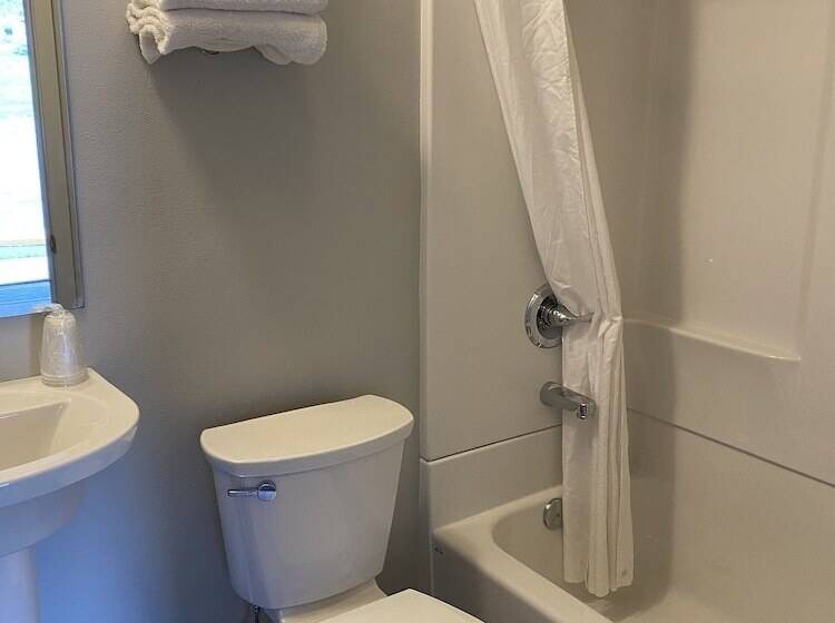 فندق Green Creek Inn And Rv Park