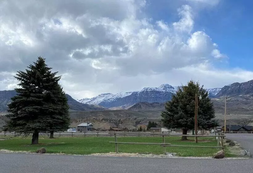 هتل Green Creek Inn And Rv Park