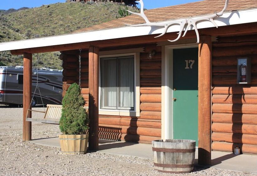 فندق Green Creek Inn And Rv Park