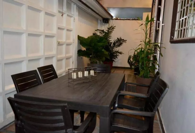 Hotelli Hostal Villa 97
