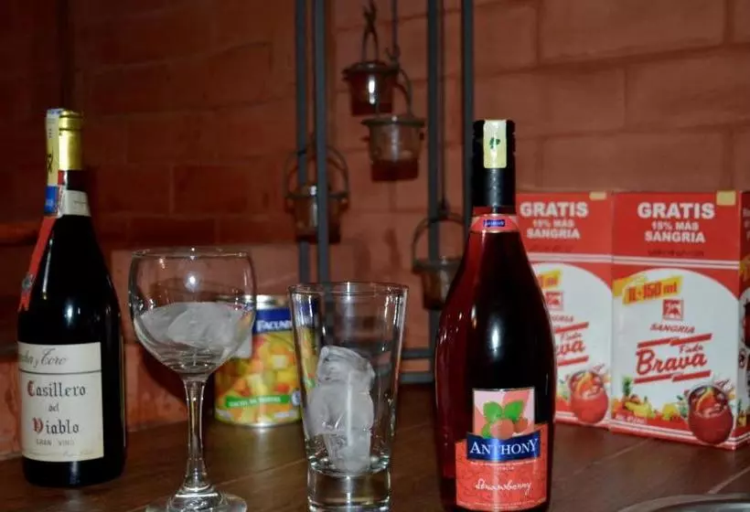 Hotelli Hostal Villa 97