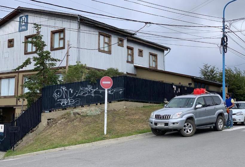 בית מלון כפרי Hosteria Sloggett