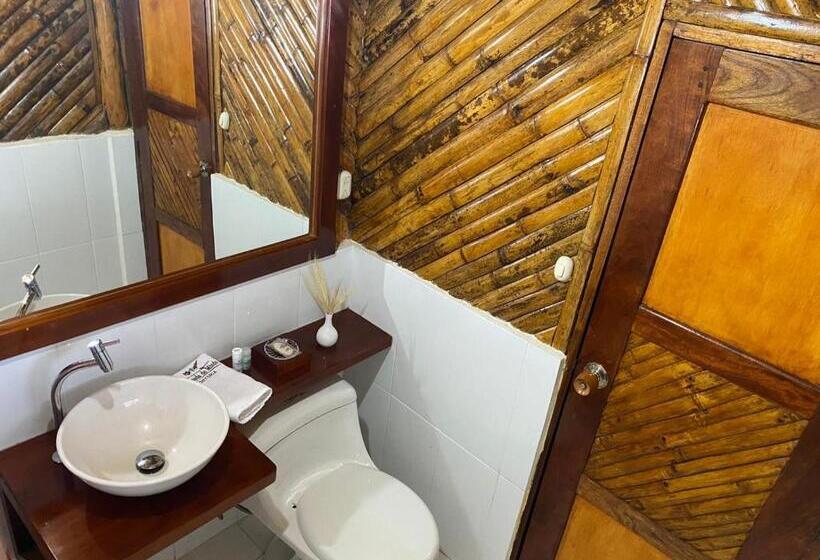 Hotel La Posada De Mindo