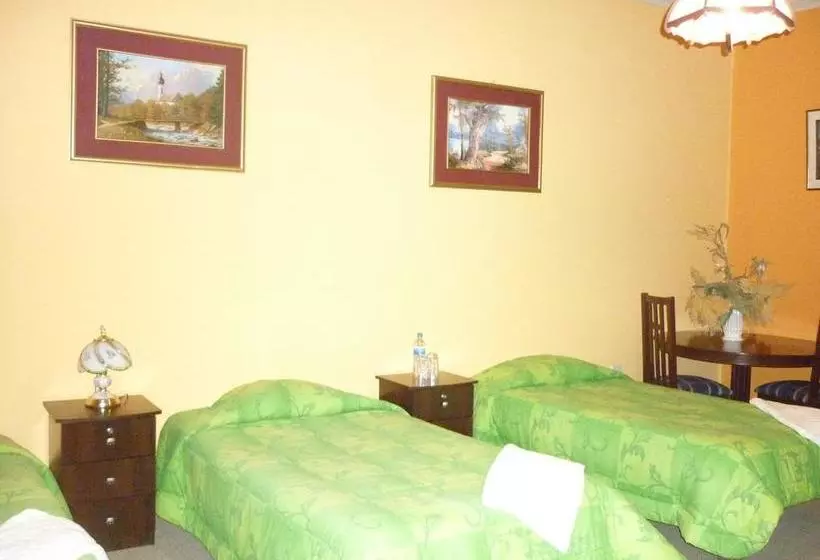 ホテル Hostal Los Balcones De Moral Y Santa Catalina