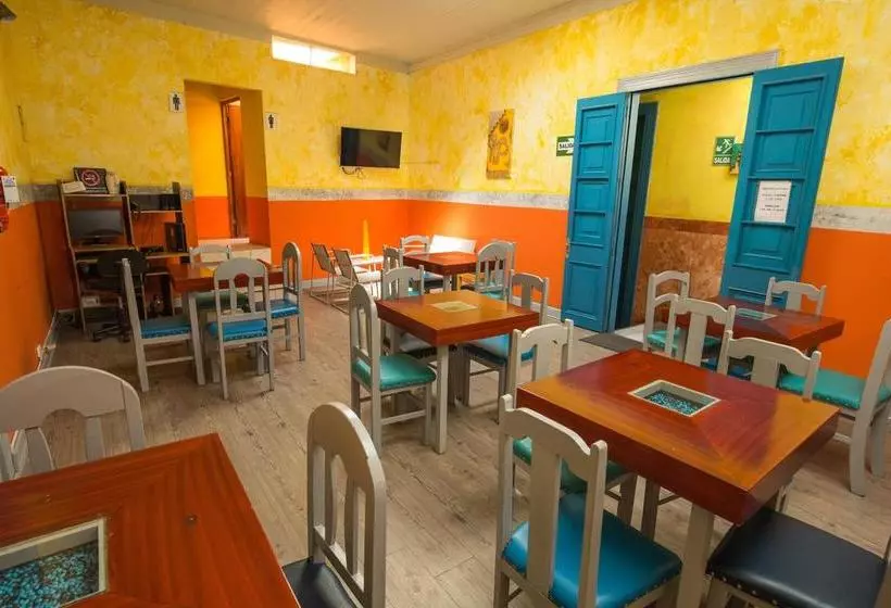 ホテル Hostal Los Balcones De Moral Y Santa Catalina