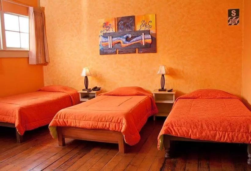 ホテル Hostal Los Balcones De Moral Y Santa Catalina