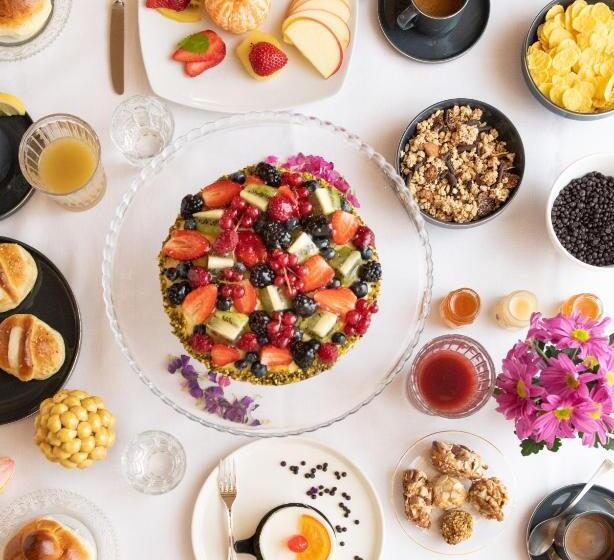 هتل Moncada Suites & Apartments