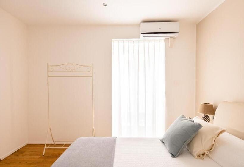 هتل Moncada Suites & Apartments