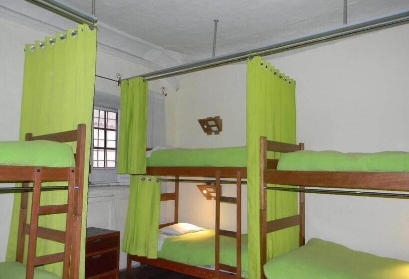 Hotel Pirwa Backpackers Colonial