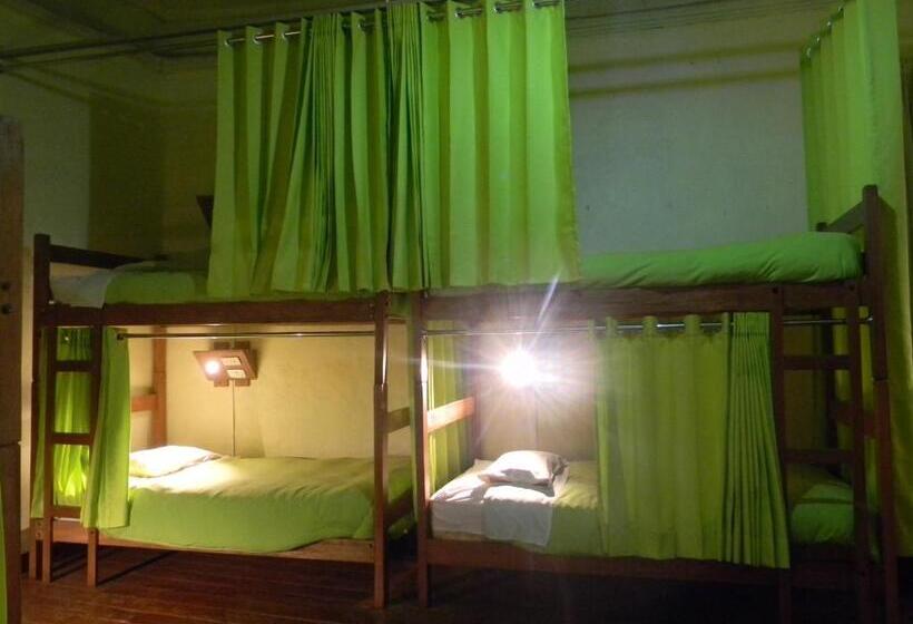 Hotel Pirwa Backpackers Colonial