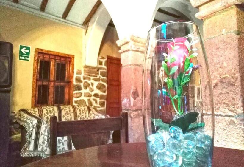 Hotel Pirwa Backpackers Colonial