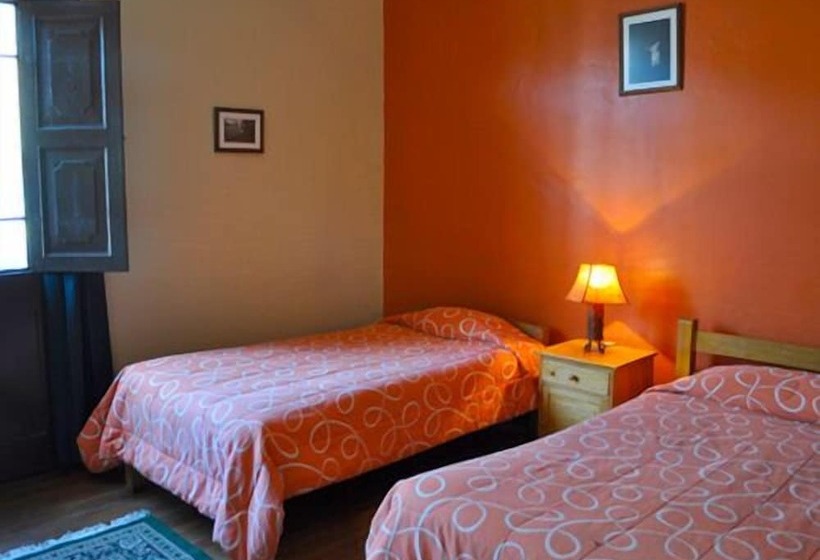 בית מלון כפרי Pirwa Park Hostel Arequipa