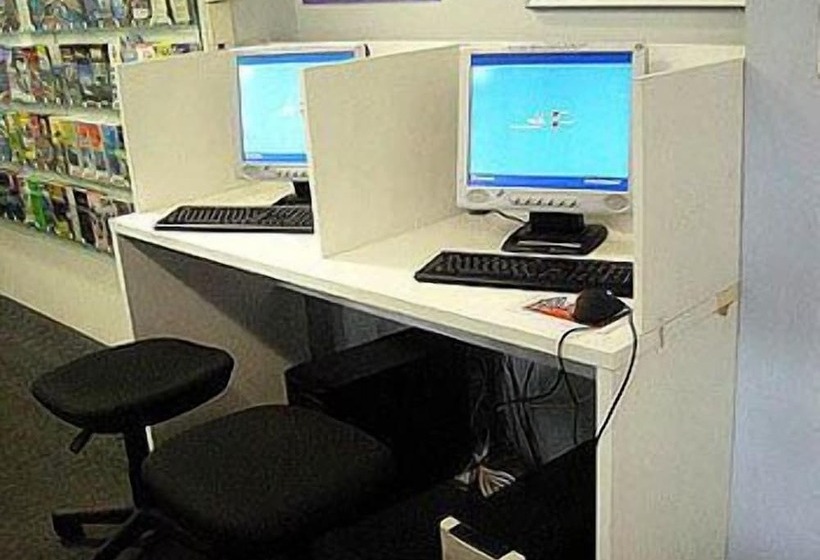 בית מלון כפרי Surf N Snow Backpackers