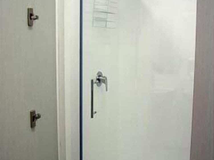 בית מלון כפרי Surf N Snow Backpackers