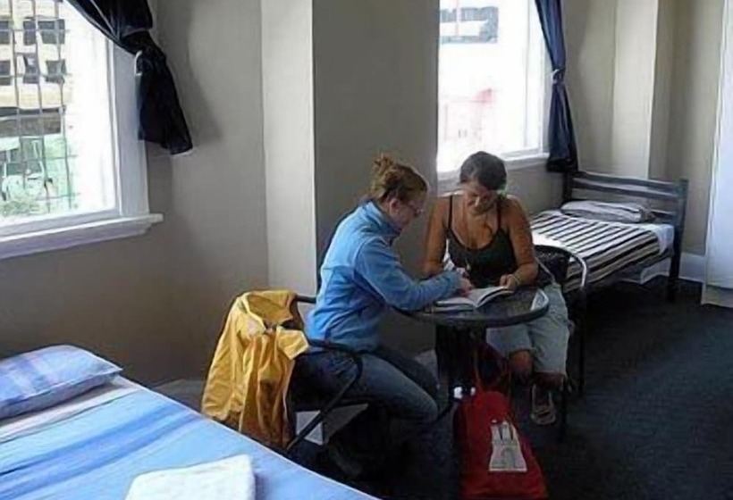 בית מלון כפרי Surf N Snow Backpackers