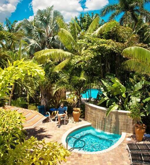 Отель The Cabanas Guesthouse & Spa   Gay Resort Catering To Gay Men