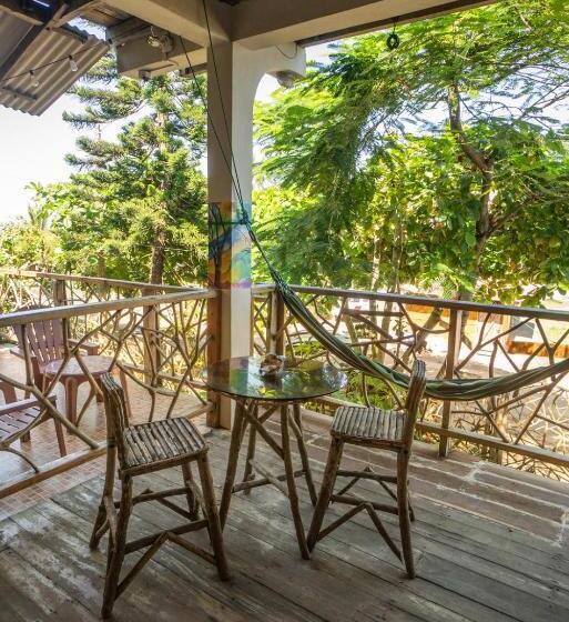 فندق The Sea Garden House