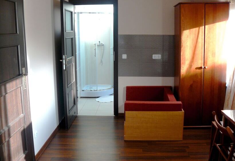 Hotel Villa Rosse Pokoje Goscinne