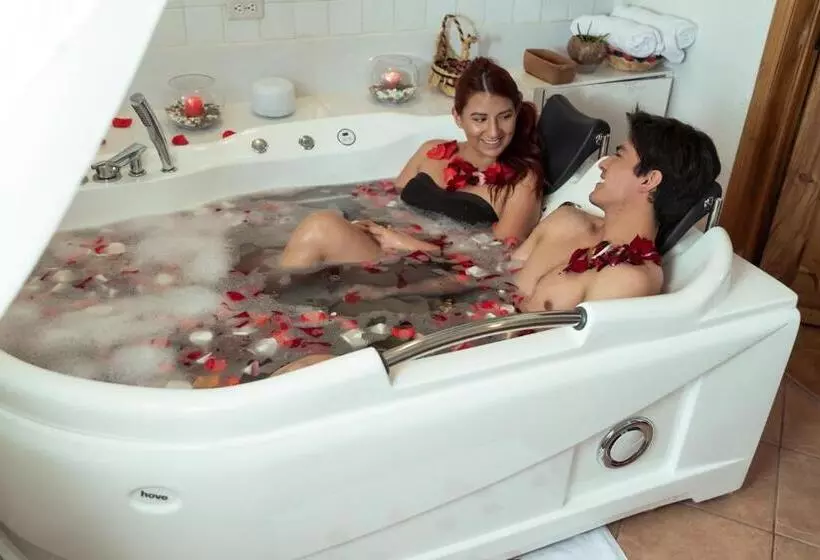 Land Of The Sun Hotel & Spa