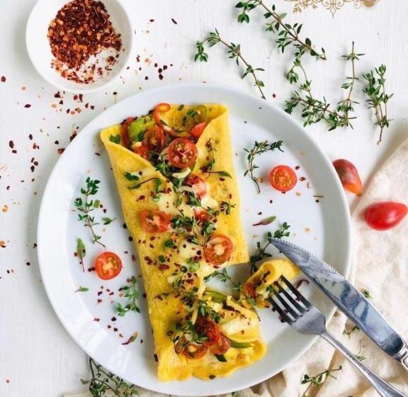 Общежитие Casa De Lis Hotel & Tourist Info Centre