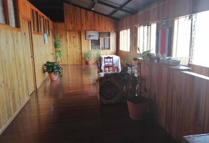 Aamiaismajoitus (B&B) Monte Los Lirios Lodge