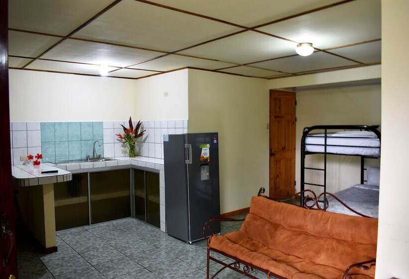 مبيت وإفطار Quepos Paraíso