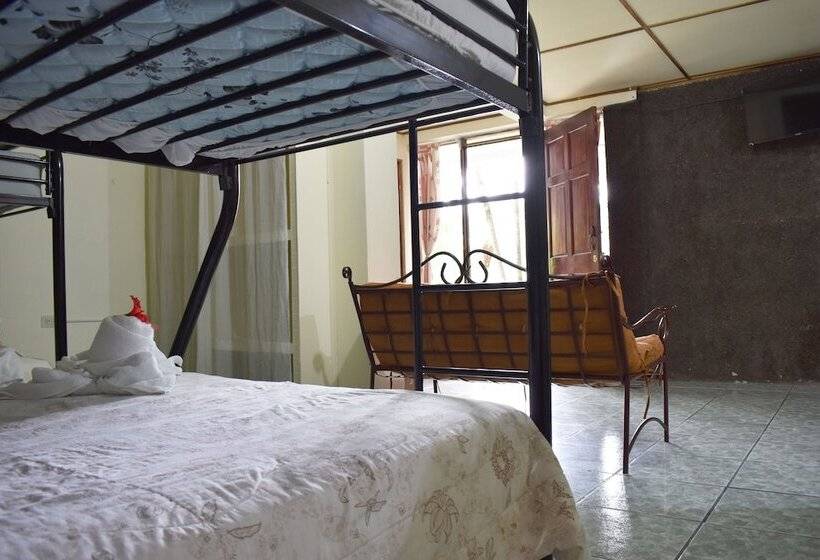 مبيت وإفطار Quepos Paraíso