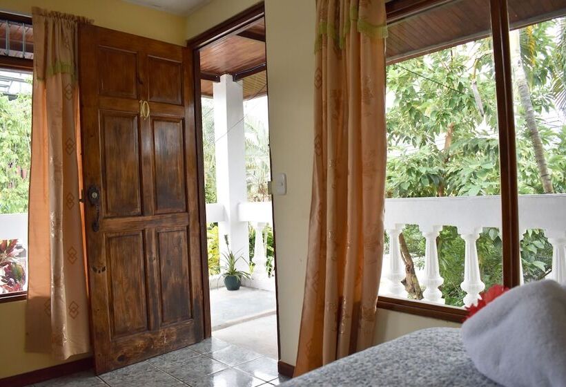 مبيت وإفطار Quepos Paraíso