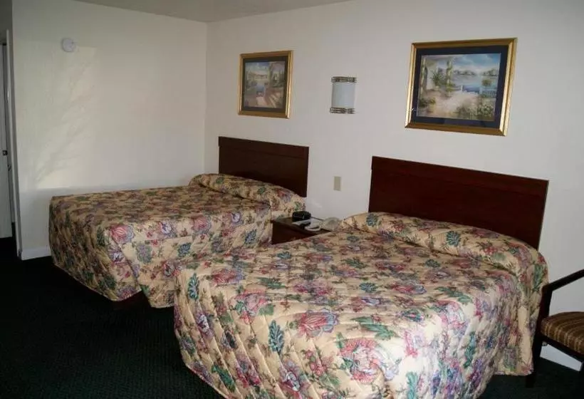 Hotelli American Inn And Suites