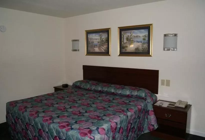 Hotelli American Inn And Suites