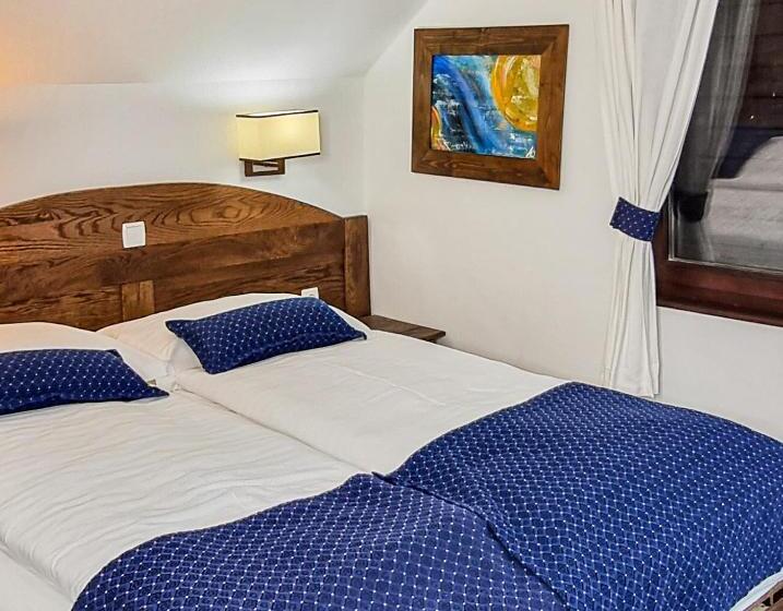 هتل Green Garden Plitvice Lakes