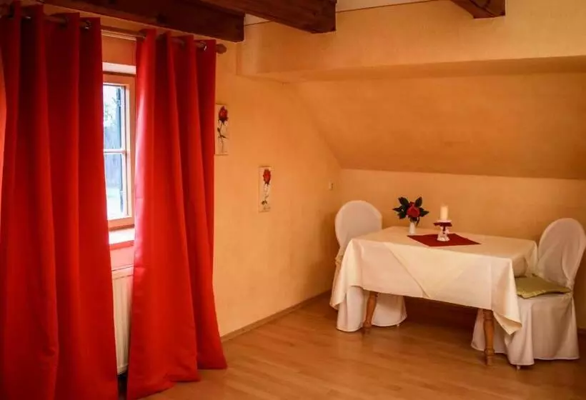 Hotelli Gasthaus Fischerrosl