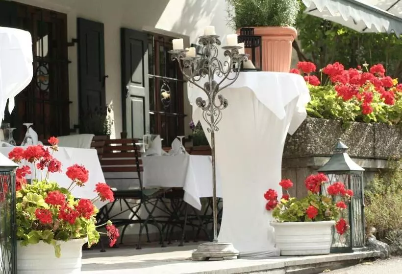 Hotelli Gasthaus Fischerrosl