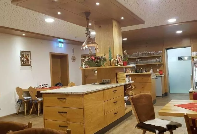 Hotelli Gasthof Engel