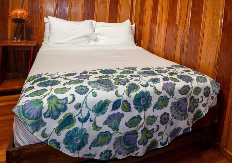 هتل Holístico Monteverde