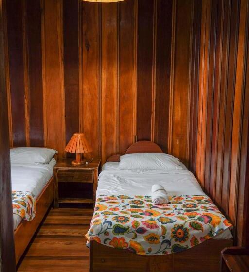 هتل Holístico Monteverde