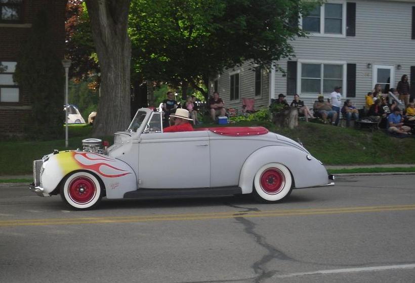 Отель Huron Inn