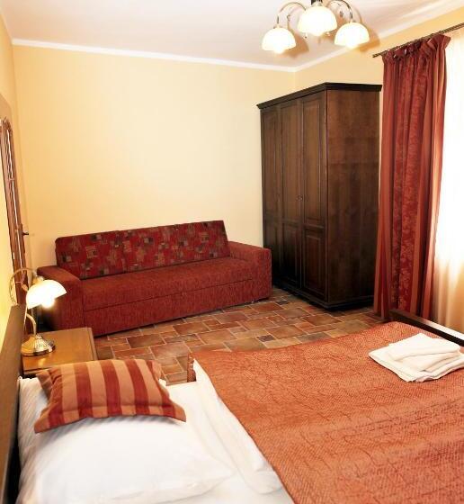 בית מלון כפרי Pelikán