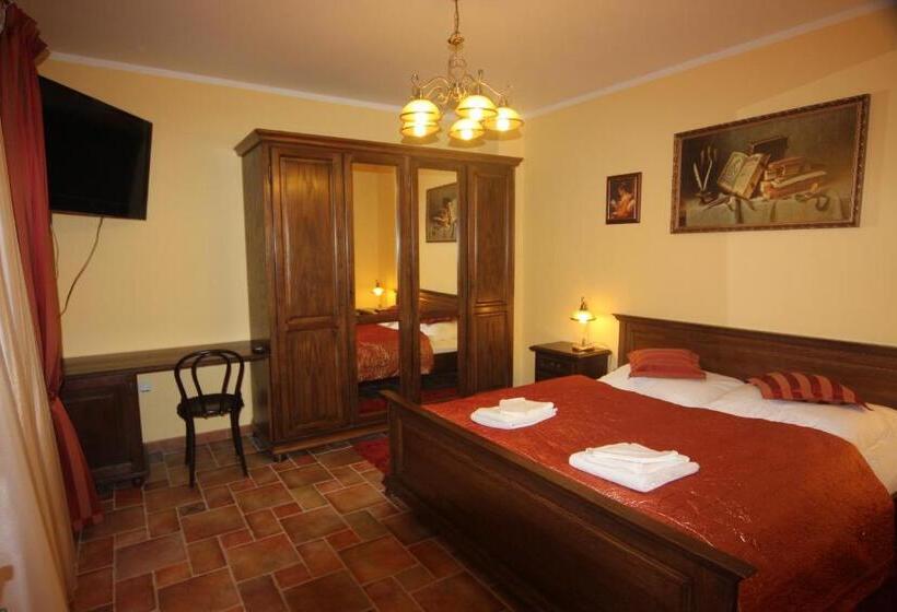 בית מלון כפרי Pelikán