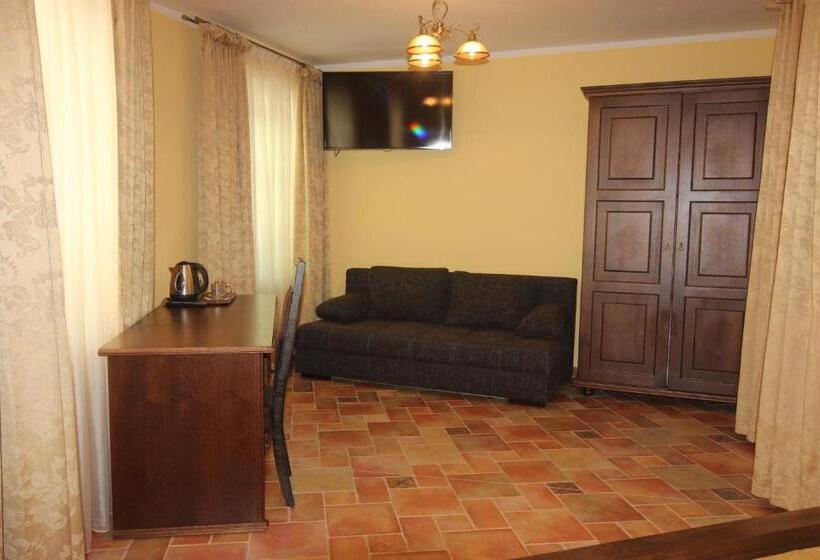 בית מלון כפרי Pelikán