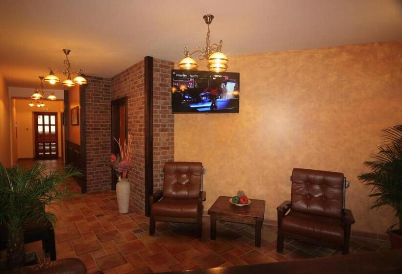 בית מלון כפרי Pelikán