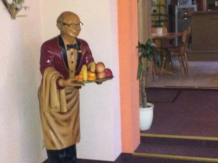 Отель Pension Zum Bauernstübl