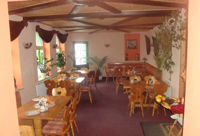 ホテル Pension Zum Bauernstübl