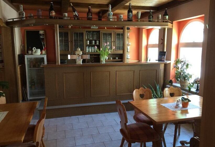 Отель Pension Zum Bauernstübl