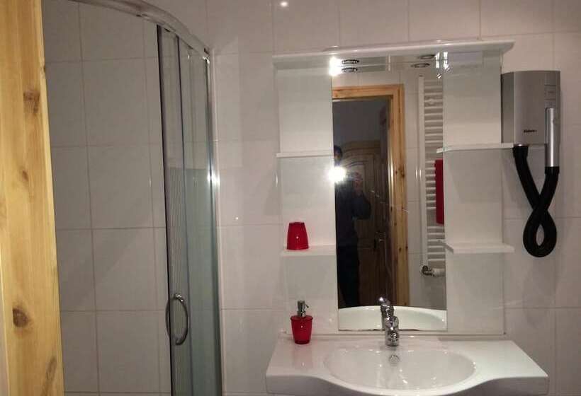 Отель Pension Zum Bauernstübl