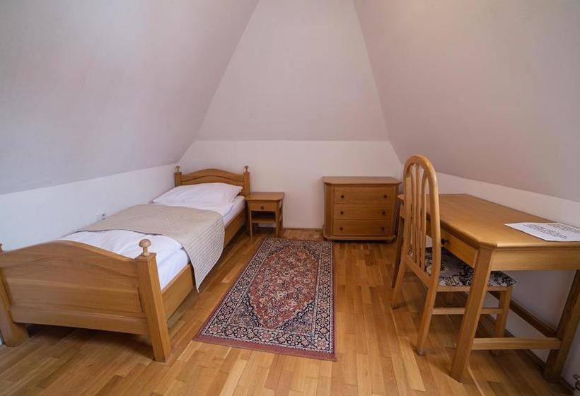 ホテル Salamander